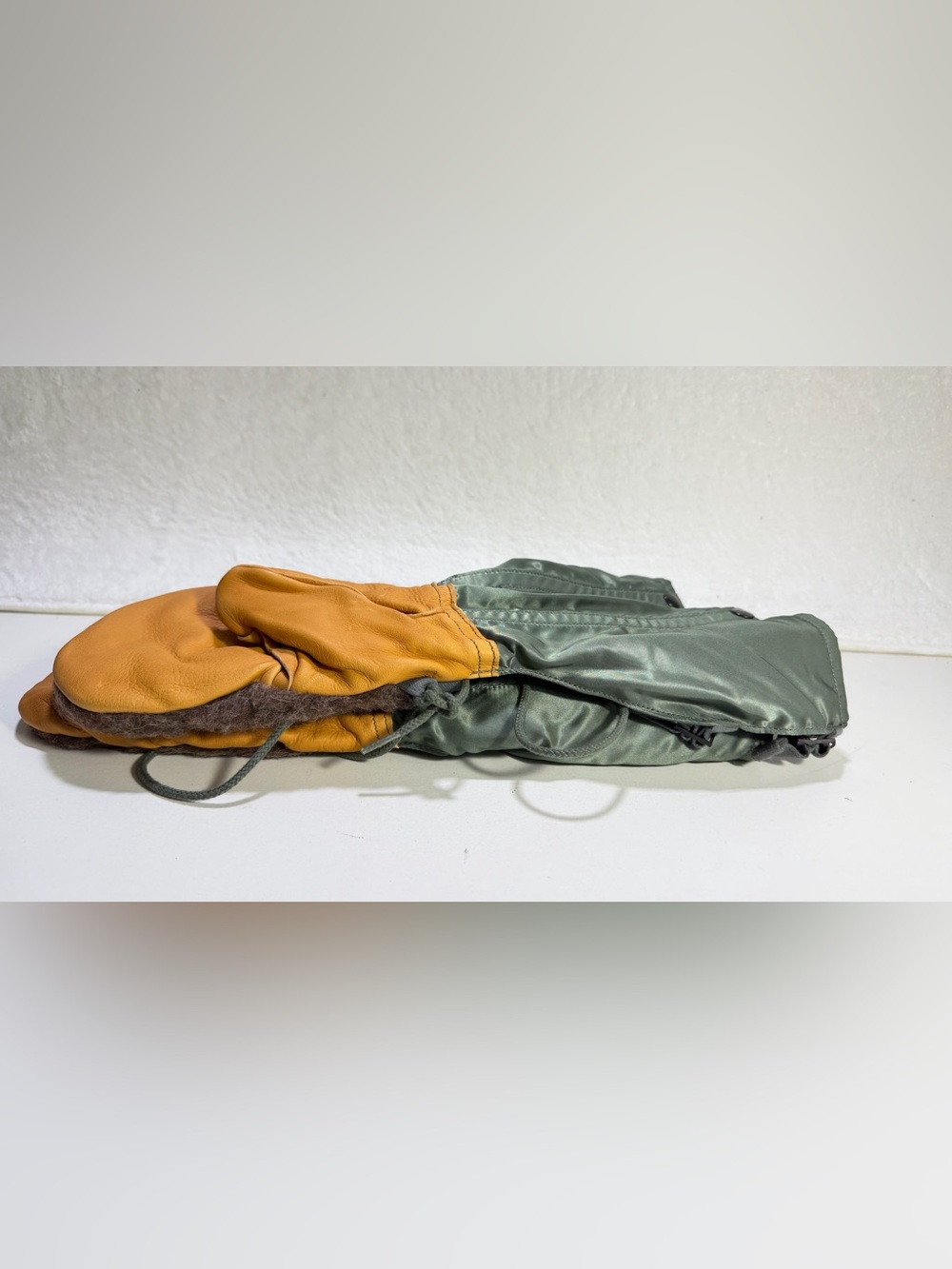 USAF N-4B Flyer’s Extreme Cold Weather Wool Leather Mittens Medium w insert
